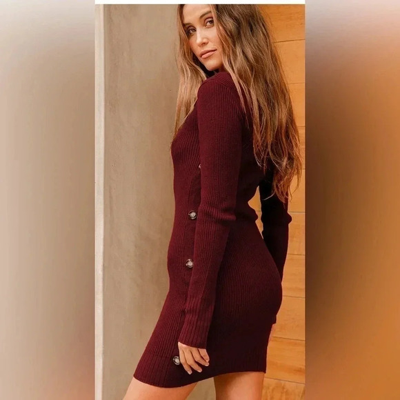 Lulus Sweater Dress EUC - Picture 2 of 8
